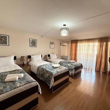 Liva Hotel Тбилиси Экстерьер фото
