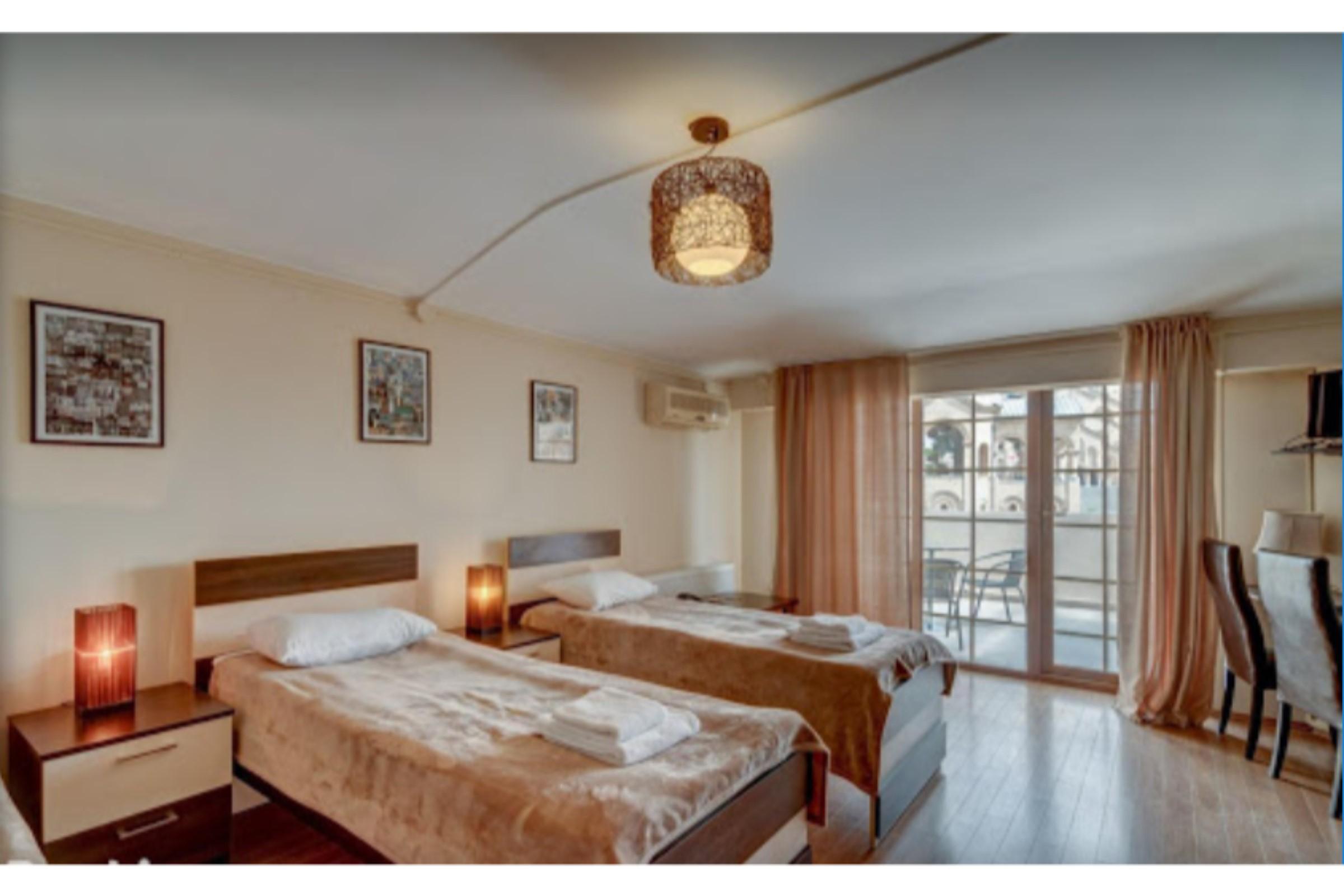 Liva Hotel Тбилиси Экстерьер фото