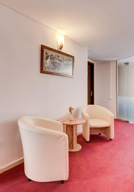Liva Hotel Тбилиси Экстерьер фото