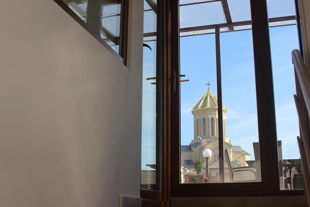 Liva Hotel Тбилиси Экстерьер фото