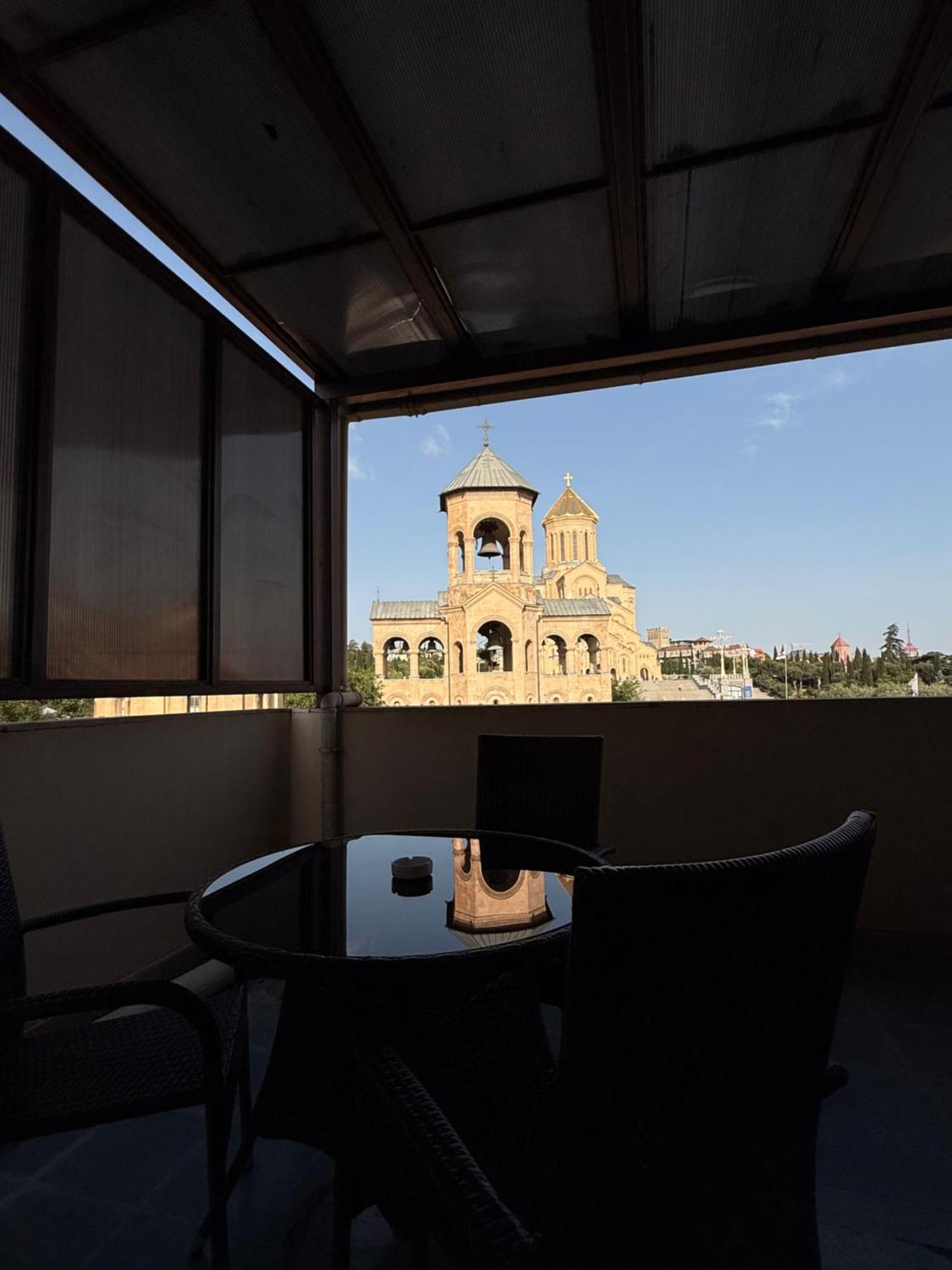 Liva Hotel Тбилиси Экстерьер фото