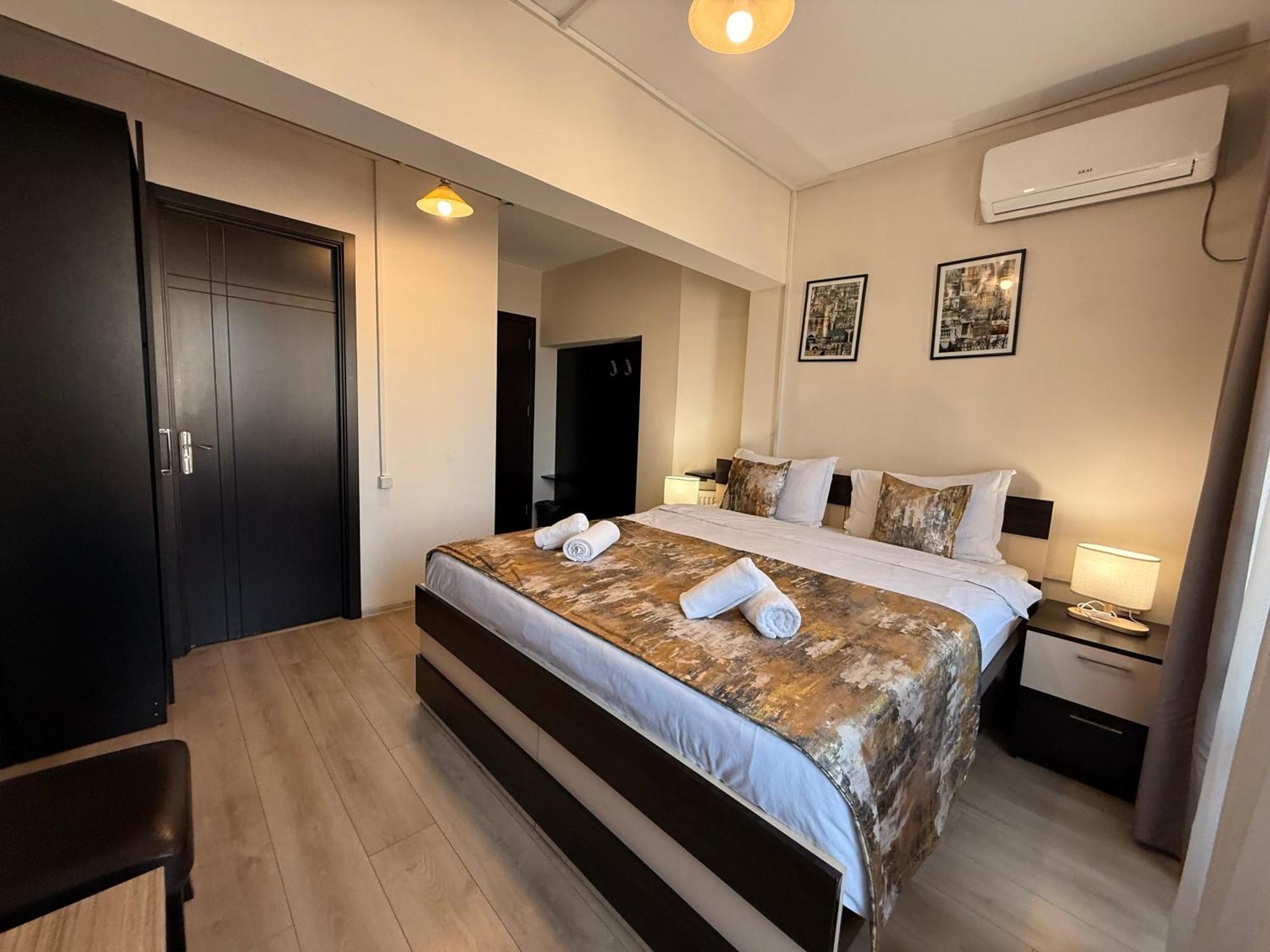 Liva Hotel Тбилиси Экстерьер фото