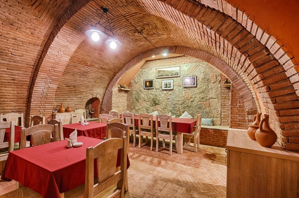 Liva Hotel Тбилиси Экстерьер фото