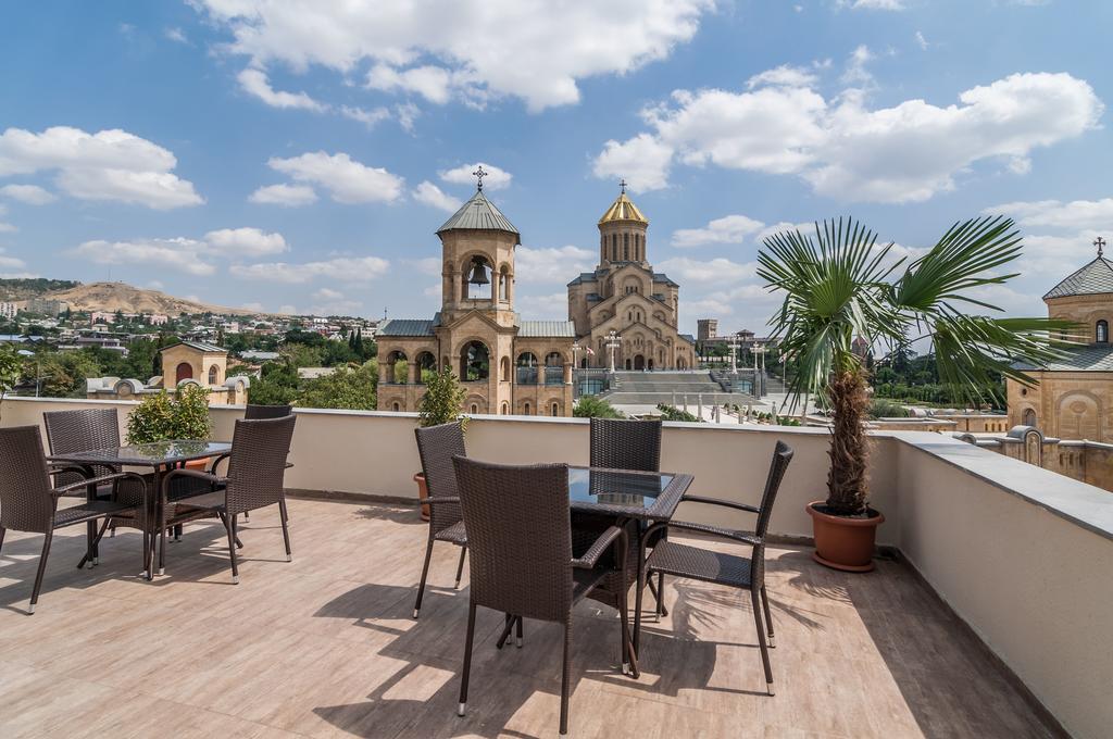 Liva Hotel Тбилиси Экстерьер фото